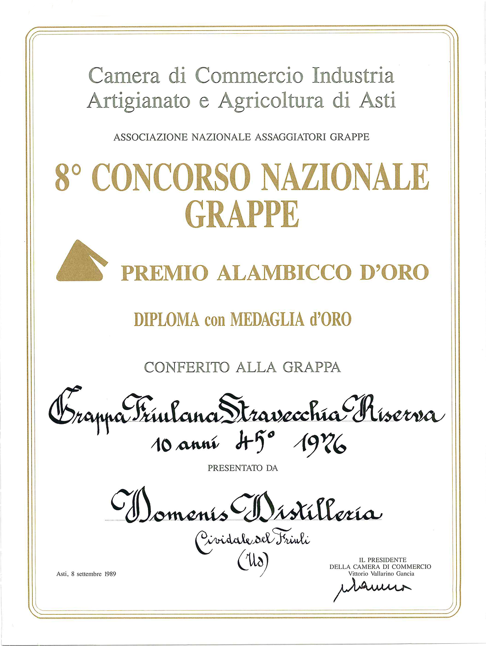 Premio Alambicco d’Oro 1989 – Grappa Friulana Stravecchia Riserva 10 anni 45° 1976